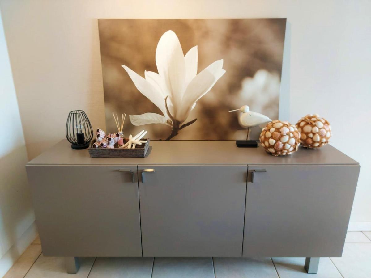 Appartement Met Zeezicht En Verwarmd Zwembad Ostende Kültér fotó